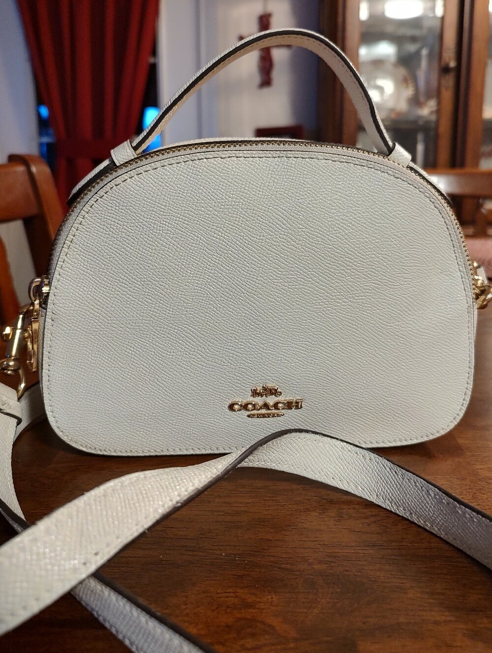 Coach Cream Leather Dome Crossbody with Gold Hardware - Picture 6 of 9